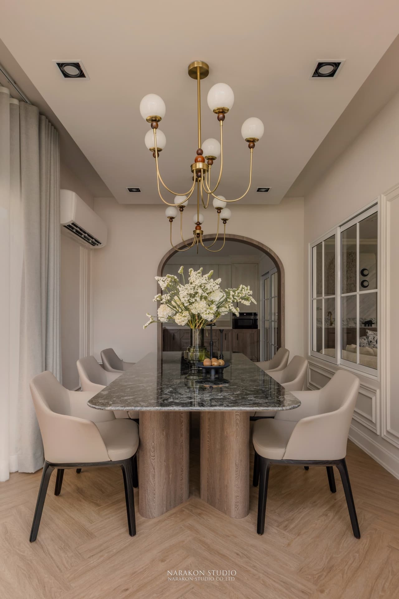 Modern Classic Home 14