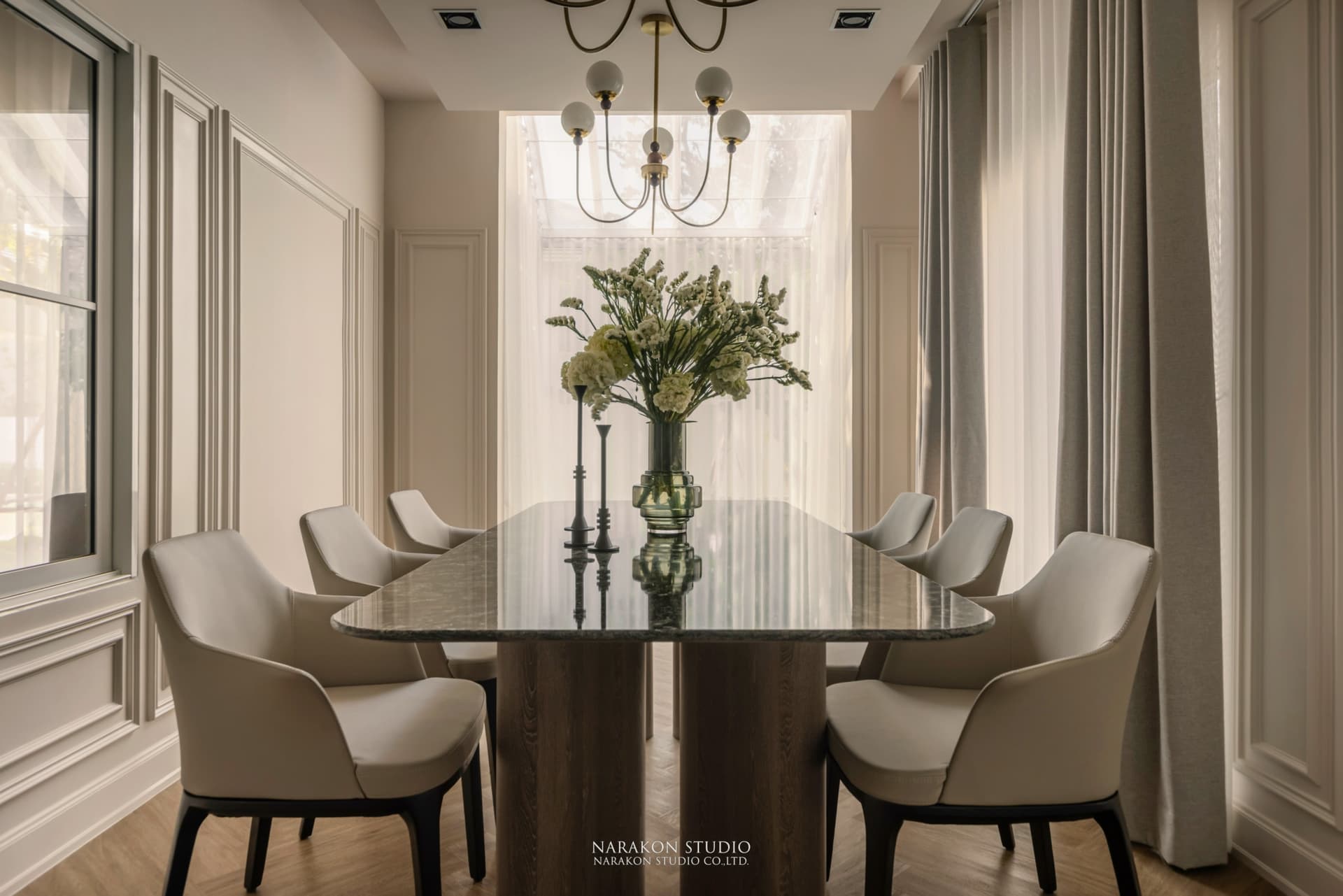 Modern Classic Home 16