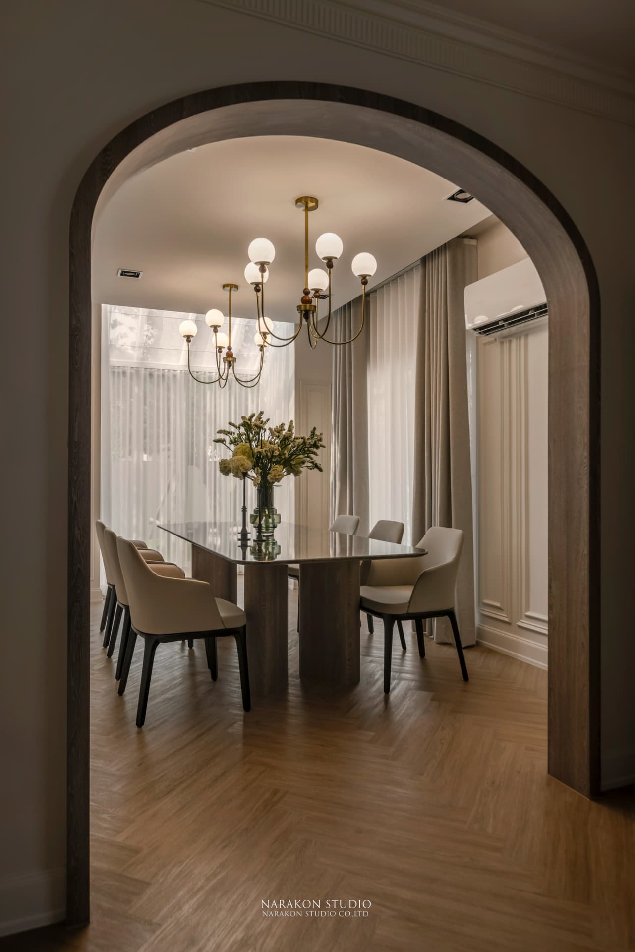 Modern Classic Home 17