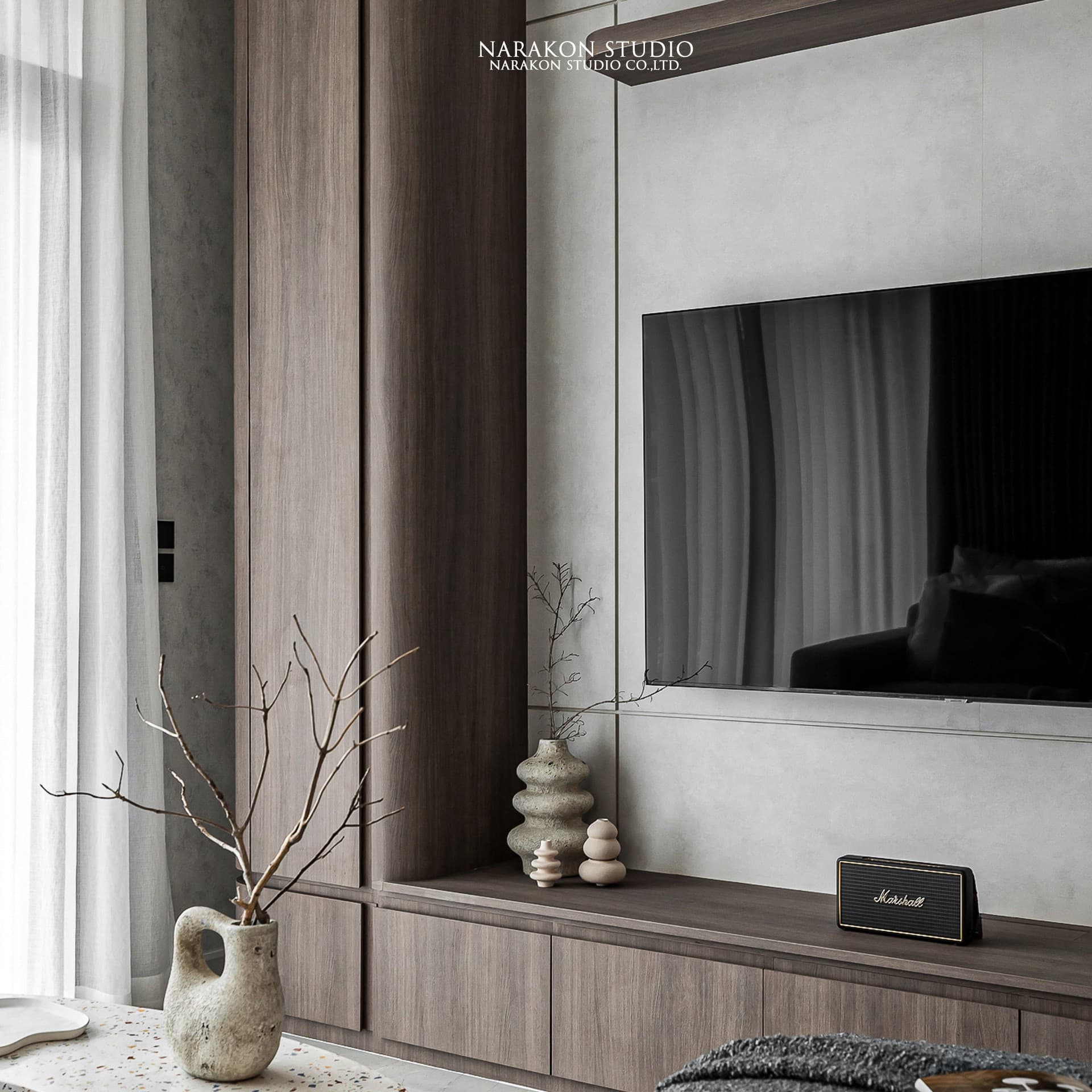 Moody Modern Residence 02