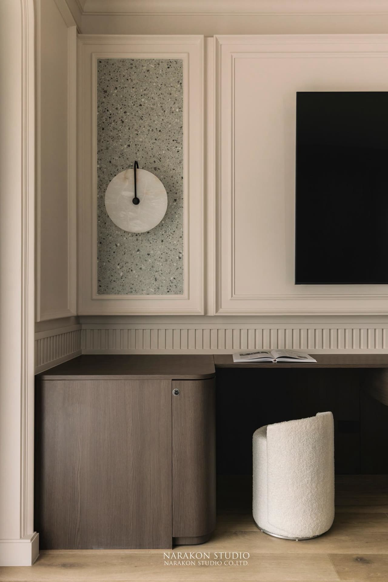 Neoclassic Elegance 10