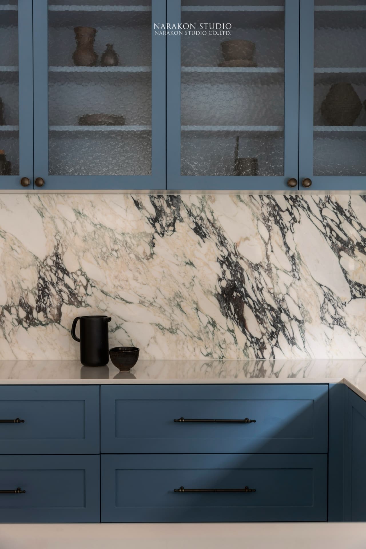 Neoclassic Elegance 17