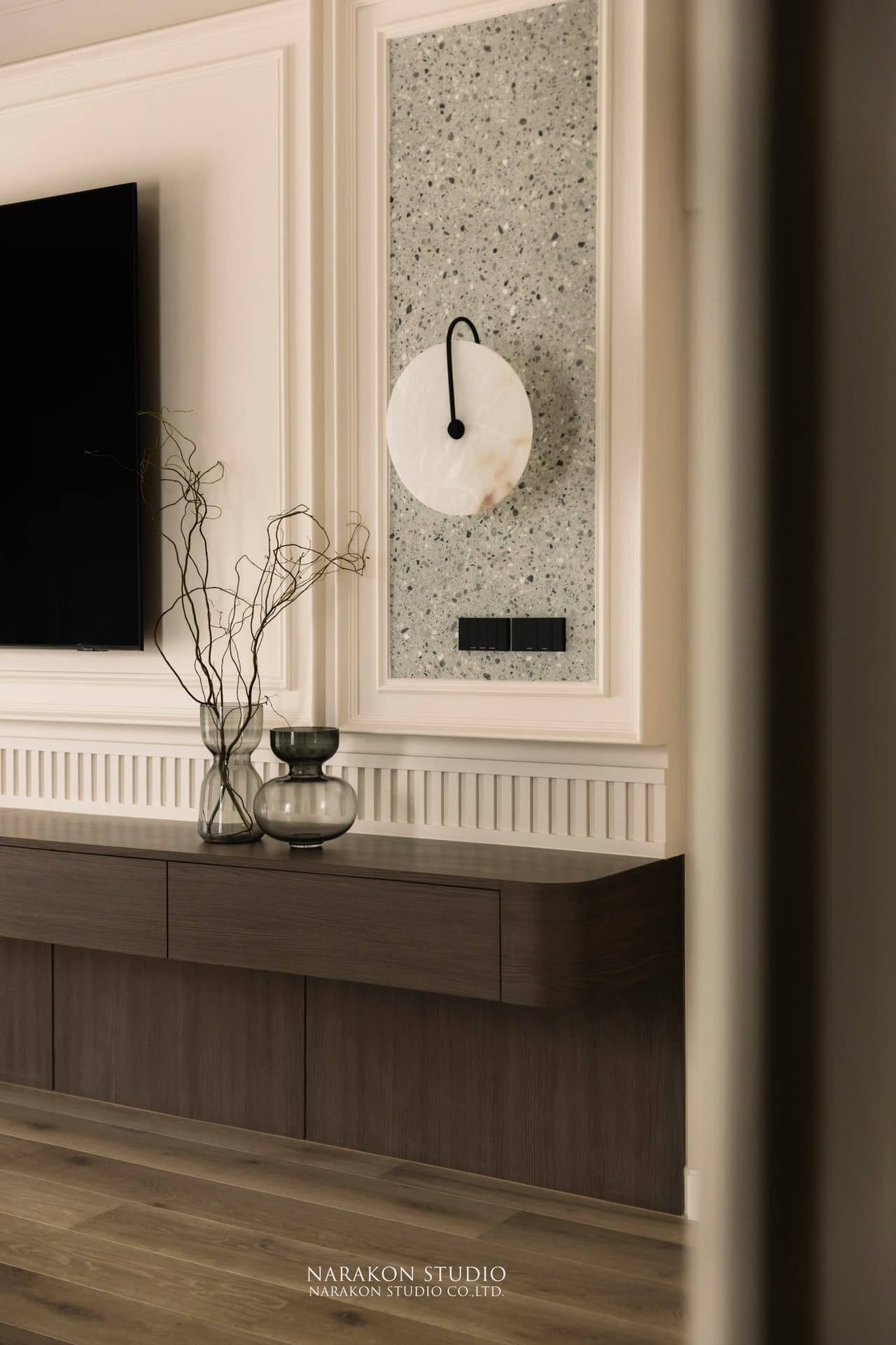 Neoclassic Elegance 22